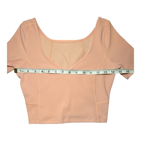 Lululemon Ribbed Contoured V-Neck Crop Top Sz 4 Malibu Peach Yoga Active - Picture 6 of 10